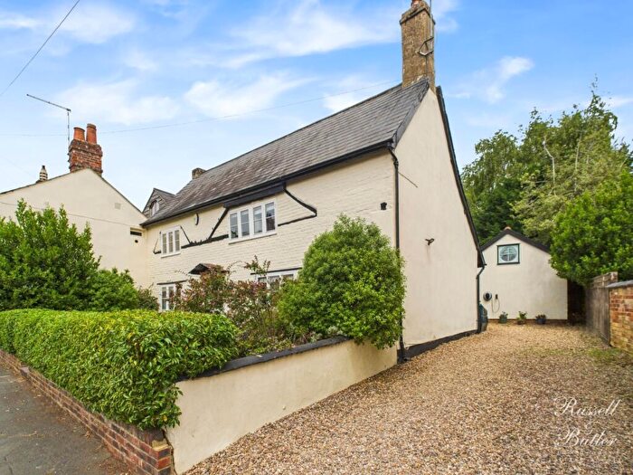 4 Bedroom Cottage For Sale In Main Street, Maids Moreton, MK18
