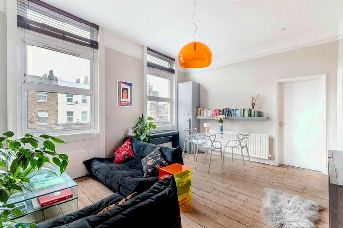 1 Bedroom Flat For Sale In New Cross Road, London, SE14