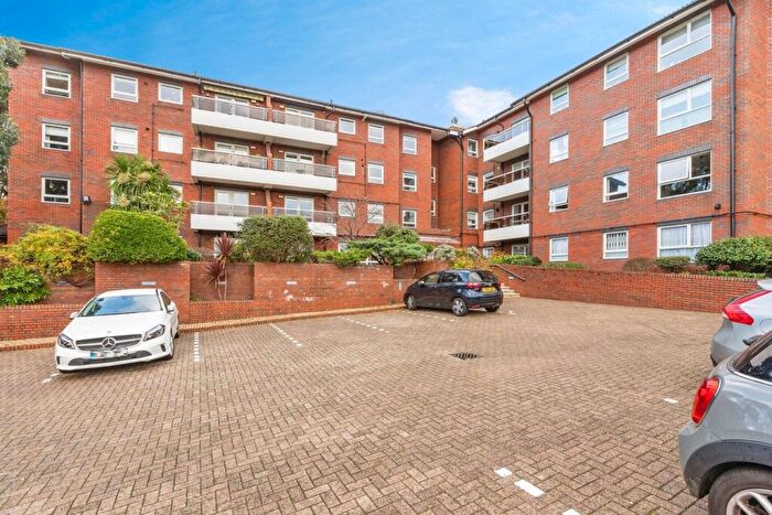 2 Bedroom Retirement Property For Sale In Finchley Road, London, NW11