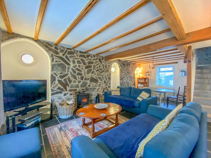 3 Bedroom Cottage To Rent In High Street, Borth, SY24