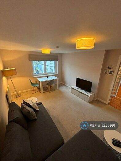 2 Bedroom Flat To Rent In Pilrig Heights, Edinburgh, EH6