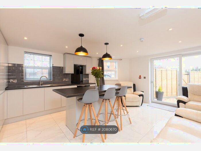 5 Bedroom End Of Terrace House To Rent In Hobhouse Close, Bristol, BS9