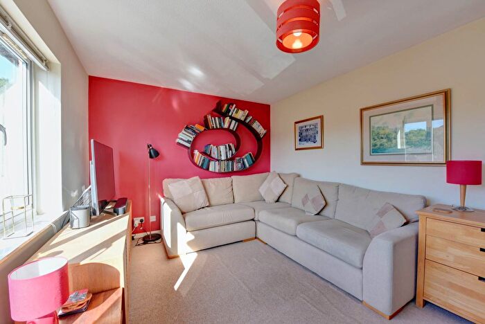 1 Bedroom Flat To Rent In Leaver Road, Henley On Thames, RG9