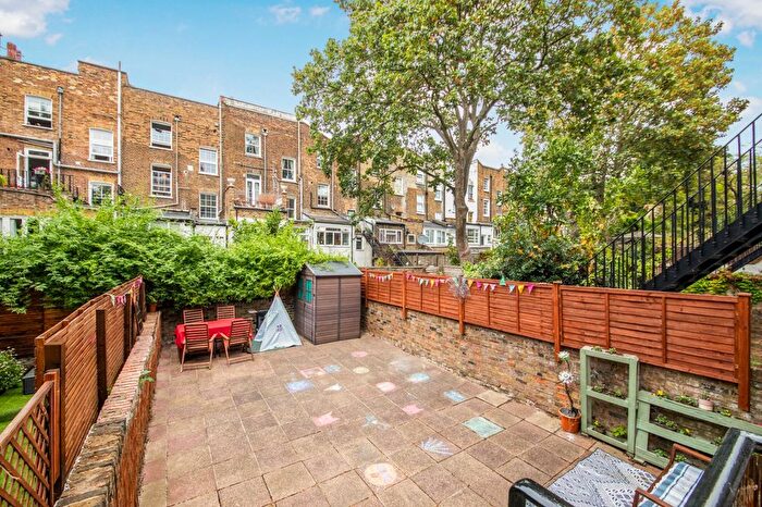 1 Bedroom Flat For Sale In Huntingdon Street, Barnsbury, N1