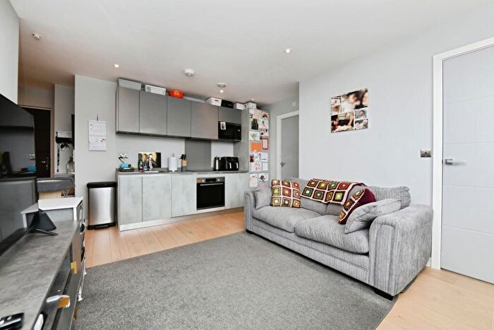 2 Bedroom Flat For Sale In Collingwood Road, Witham, Essex, CM8