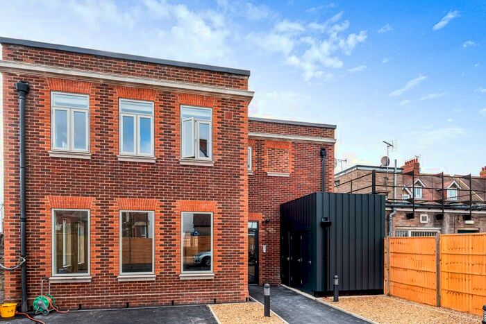 1 Bedroom Apartment To Rent In London Road, Central Headington, OX3