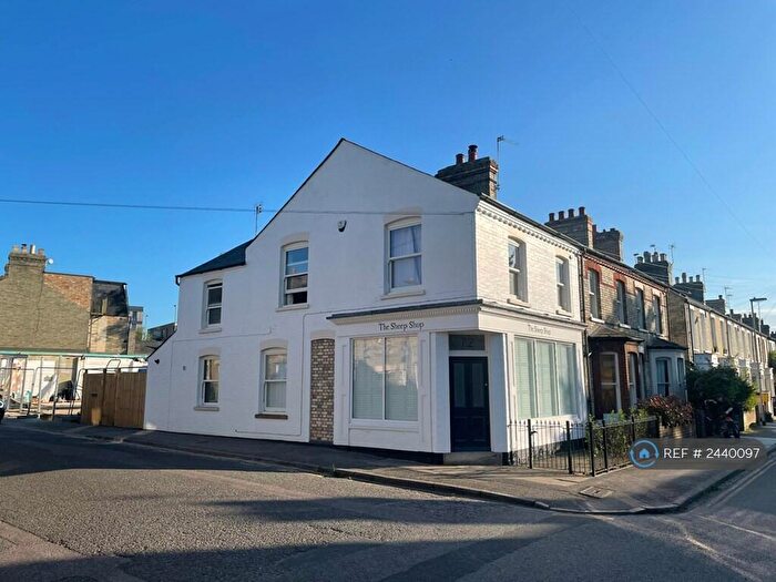 2 Bedroom Flat To Rent In Beche Road, Cambridge, CB5