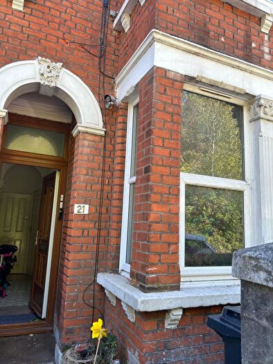 2 Bedroom Flat To Rent In Boundary Road, ME4