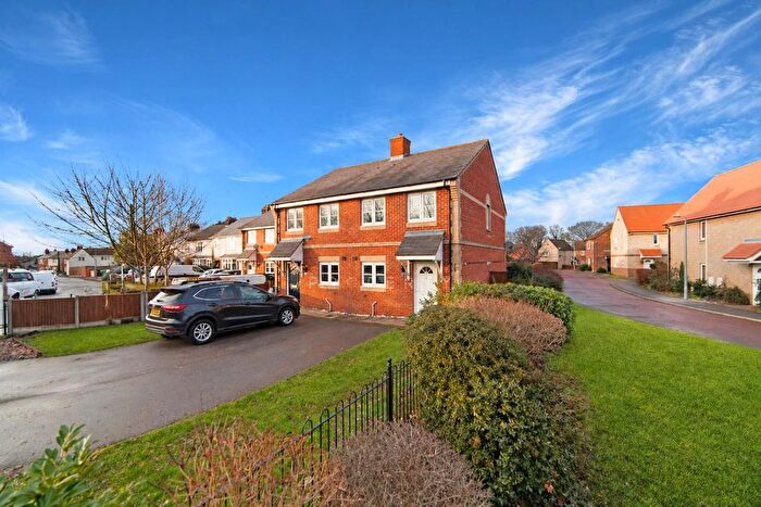 3 Bedroom Semi-Detached House To Rent In Whitehall Close, Colchester, CO2