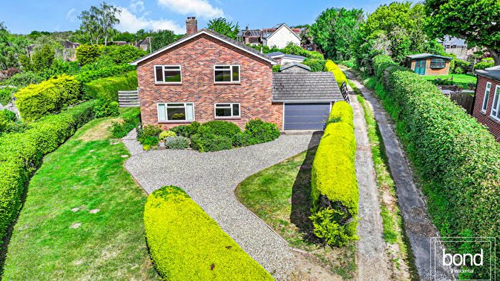 5 Bedroom Detached House For Sale In South View Road, Danbury, Chelmsford, CM3