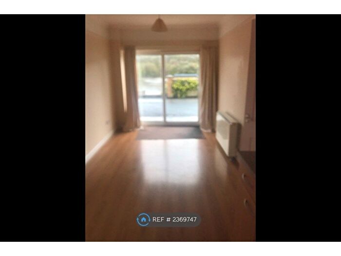 1 Bedroom Flat To Rent In Pentrecastell, Newcastle Emlyn, SA38