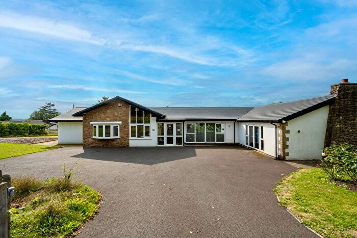 6 Bedroom Detached House For Sale In Balmoral Road, Chorley, PR7