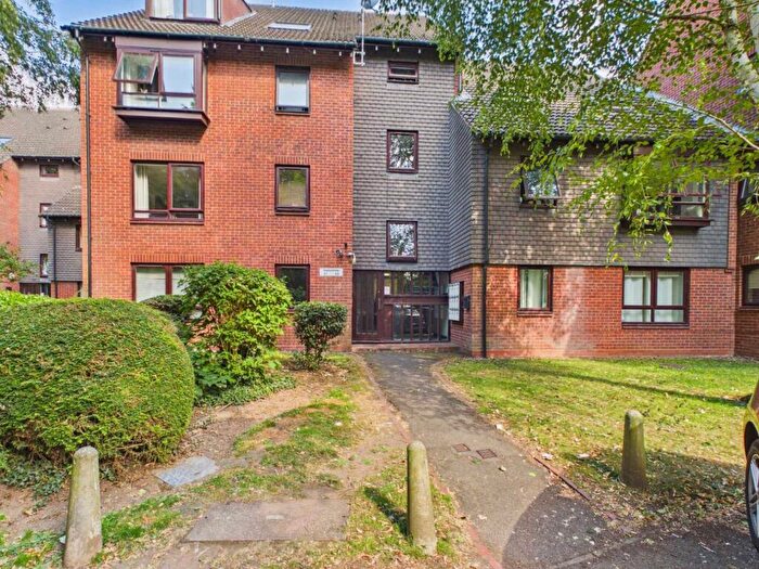 2 Bedroom Apartment To Rent In Sanders Road, Bromsgrove, Worcestershire, B61