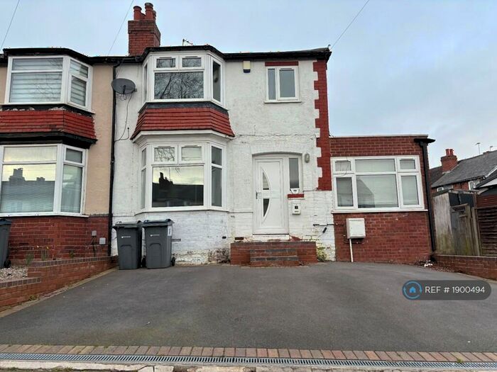 4 Bedroom Semi-Detached House To Rent In Birmingham, Birmingham, B32