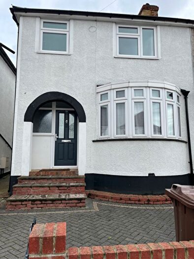 3 Bedroom Semi-Detached House To Rent In Sussex Road, Dartford, DA1