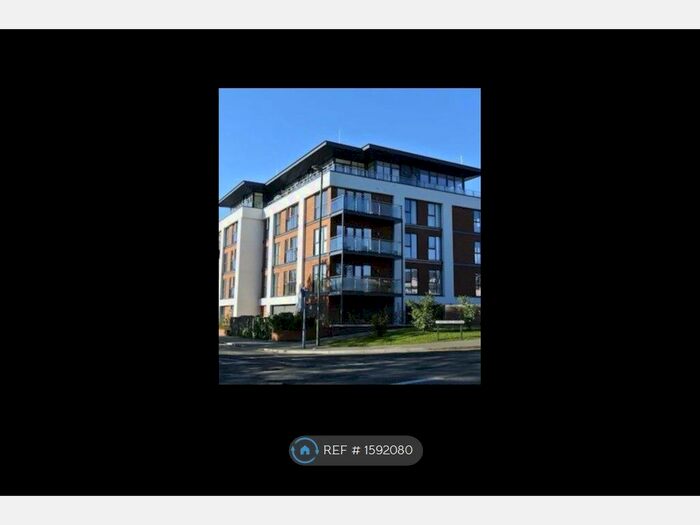 2 Bedroom Flat To Rent In Hazel House, Woking, GU22