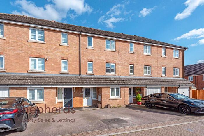 4 Bedroom Town House For Sale In Columbia Road, Broxbourne, EN10