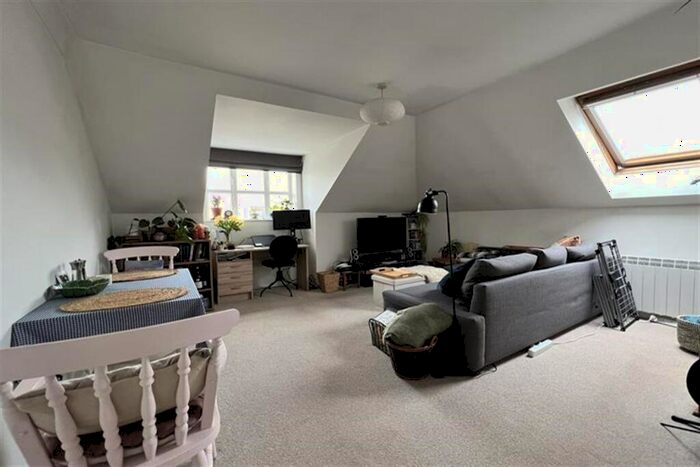 1 Bedroom Flat To Rent In Don Bosco Close, Cowley, Oxford, OX4