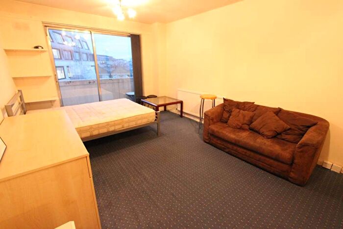 2 Bedroom Flat To Rent In Gresse Street, London, W1T
