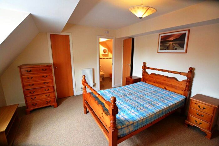 2 Bedroom Apartment To Rent In Loughton, Milton Keynes, MK5