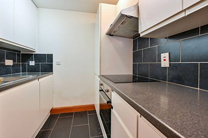 1 Bedroom Flat To Rent In Shad Thames, Shad Thames, SE1
