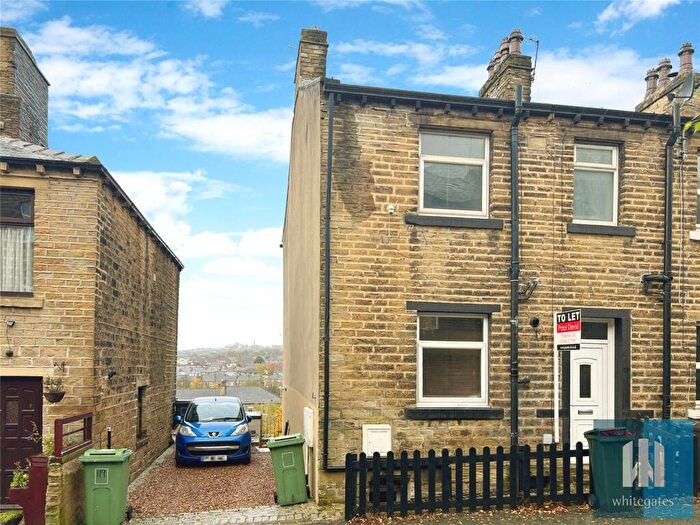 3 Bedroom End Of Terrace House To Rent In Longwood Gate, Longwood, Huddersfield, HD3