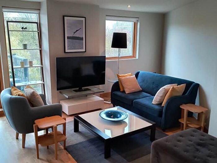 2 Bedroom Flat To Rent In Wick Lane, Tower Hamlets, London, E3