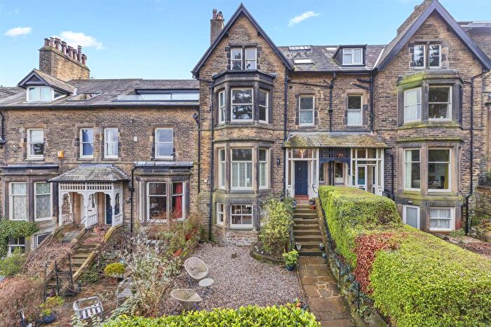 6 Bedroom Terraced House For Sale In St. Margarets Terrace, Ilkley, LS29