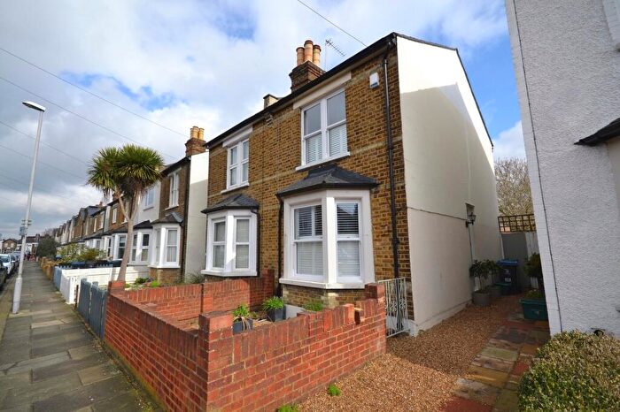 2 Bedroom Semi Detached House To Rent In Willoughby Road, Kingston Upon Thames, KT2