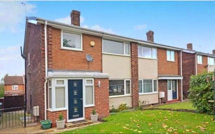 3 Bedroom Semi-Detached House To Rent In Thornhill Road, Castleford, WF10