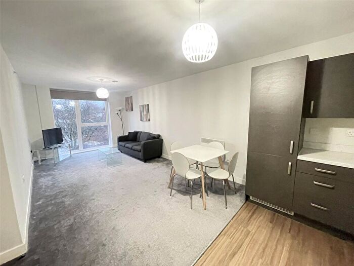 2 Bedroom Flat To Rent In Bridgewater Point, Ordsall Lane, Salford, M5