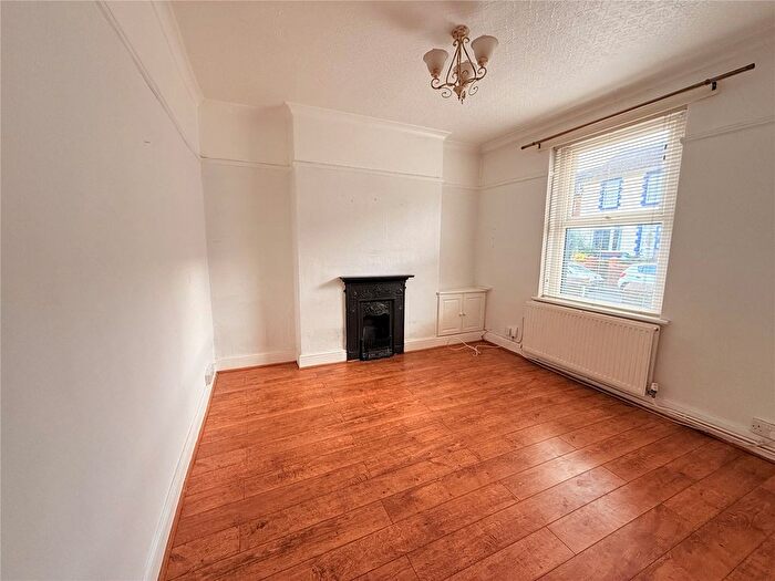 3 Bedroom Terraced House For Sale In Tycoch Road, Sketty, Swansea, SA2