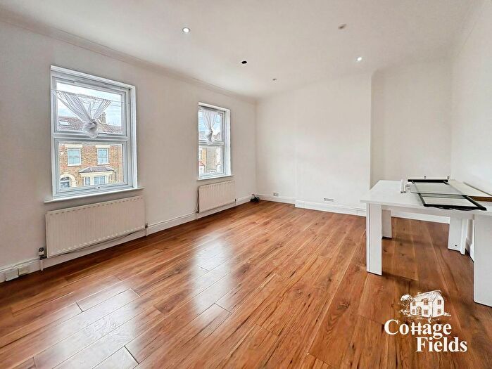 1 Bedroom Flat To Rent In Park Road, Enfield, EN3