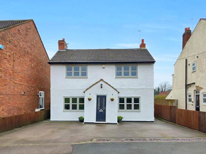 4 Bedroom Detached House For Sale In Richmond Road, Donington Le Heath, LE67