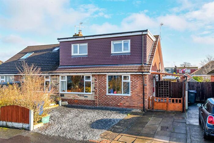 3 Bedroom Semi-Detached Bungalow For Sale In Chesham Drive, New Longton, Preston, PR4