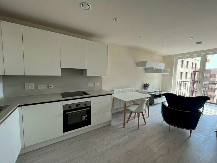 1 Bedroom Flat To Rent In Taro Apartment, Harrow, Middlesex, HA1