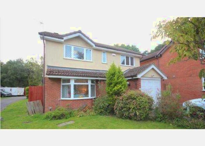 4 Bedroom Detached House To Rent In Woodford Green, Bracknell, RG12