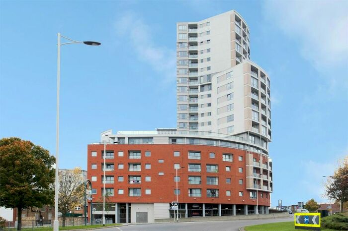 2 Bedroom Flat To Rent In High Road, Ilford, IG1