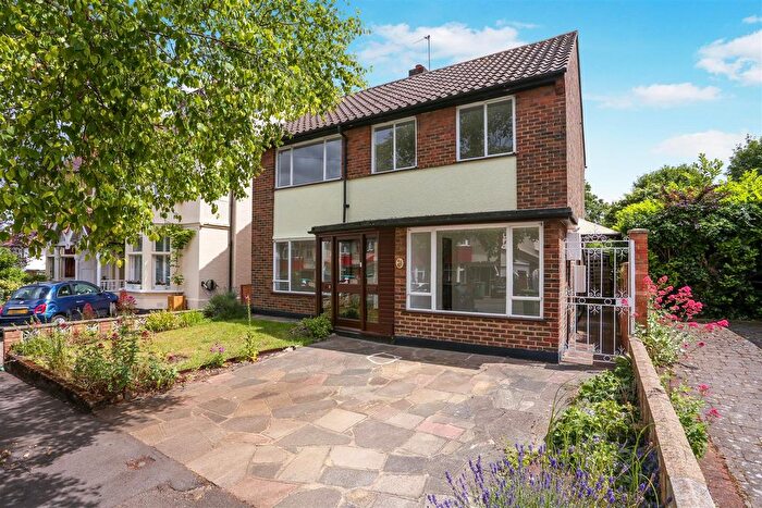 4 Bedroom Detached House To Rent In Highfield Road, Sutton, SM1