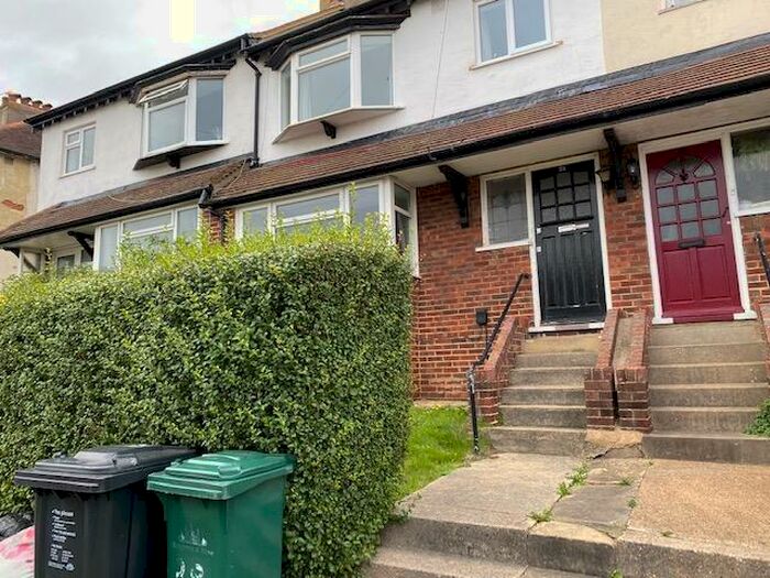4 Bedroom Semi-Detached House To Rent In Medmerry Hill, Brighton, BN2