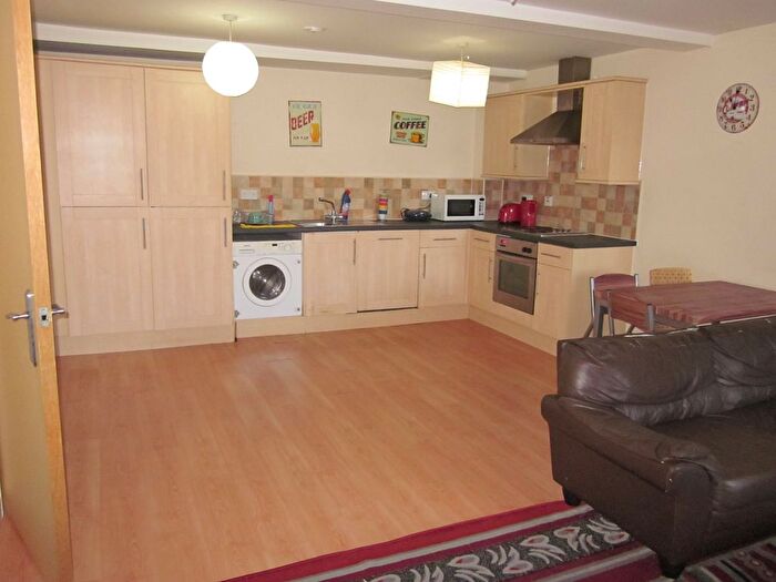 1 Bedroom Flat To Rent In Piccadilly, Bradford, BD1