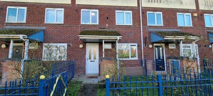3 Bedroom Maisonette To Rent In Villa Walk, Birmingham, B19