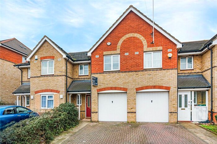 3 Bedroom Terraced House To Rent In Cold Blow Lane, New Cross, London, SE14