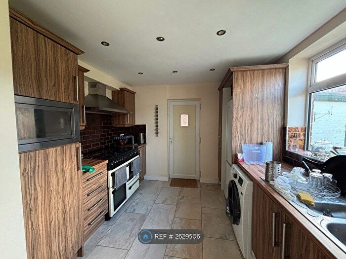 3 Bedroom Semi-Detached House To Rent In Drury Lane, Oadby, Leicester, LE2