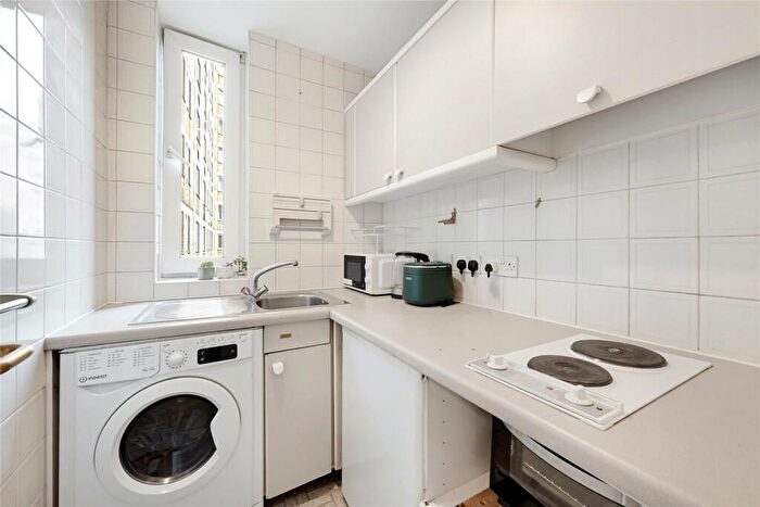 1 Bedroom Flat To Rent In Sloane Avenue, London, SW3