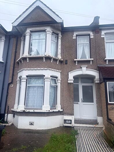 3 Bedroom Terraced House For Sale In South Park Drive, Ilford, IG3