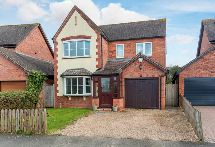 4 Bedroom Detached House For Sale In Hillside, Leamington Spa, CV33