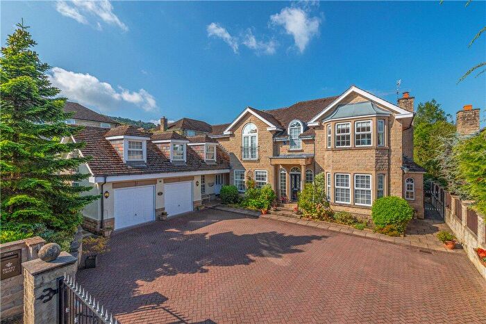 5 Bedroom Detached House For Sale In Victoria Avenue, Ilkley, West Yorkshire, LS29