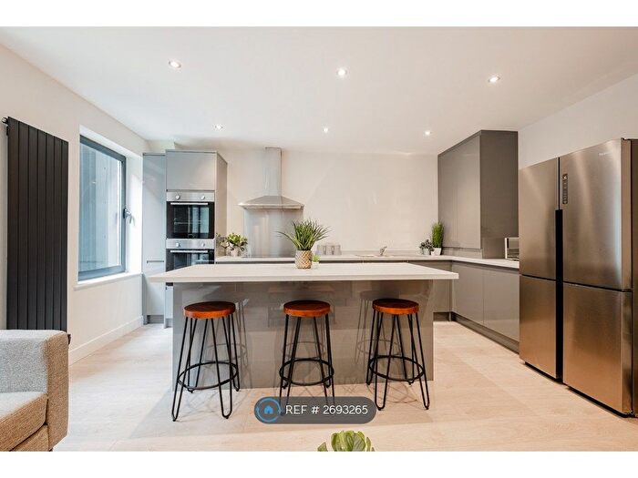 6 Bedroom Flat To Rent In Anglo Works, Sheffield, S1