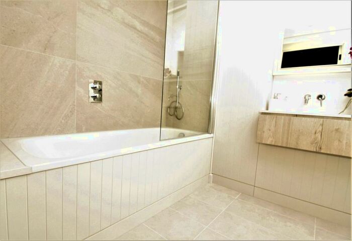 1 Bedroom Flat To Rent In Merrion Avenue, Stanmore, HA7